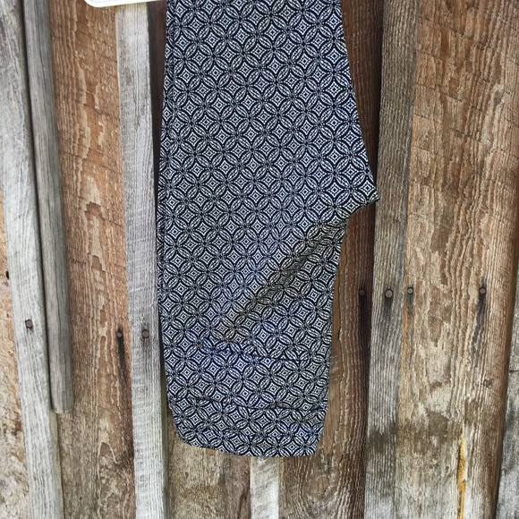 Dress pants - Picture 1 of 2